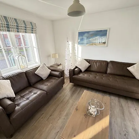 New England - Part Of The The Bay Village With Pool, Gym And Direct Access, Pub, Restaurant, Tennis And Meadows Walks * 法利