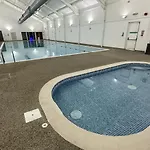 New England - Part Of The The Bay Village With Pool, Gym And Direct Access, Pub, Restaurant, Tennis And Meadows Walks Filey
