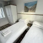 New England - Part Of The The Bay Village With Pool, Gym And Direct Access, Pub, Restaurant, Tennis And Meadows Walks Feriehus